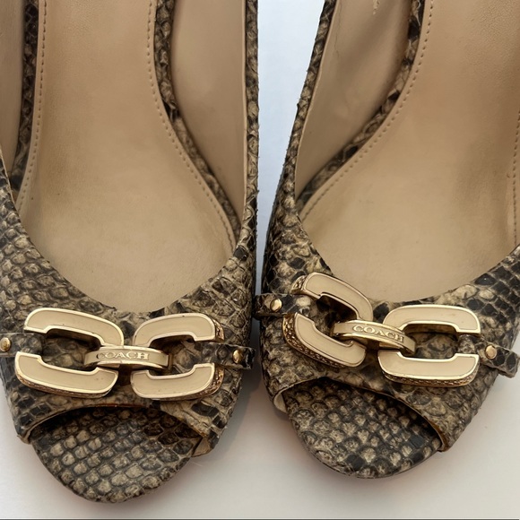 Coach Wedge Heals - Picture 3 of 6